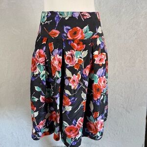 Express Studio Women’s Floral Midi Length A Line Pleated Skirt Silk Size 4